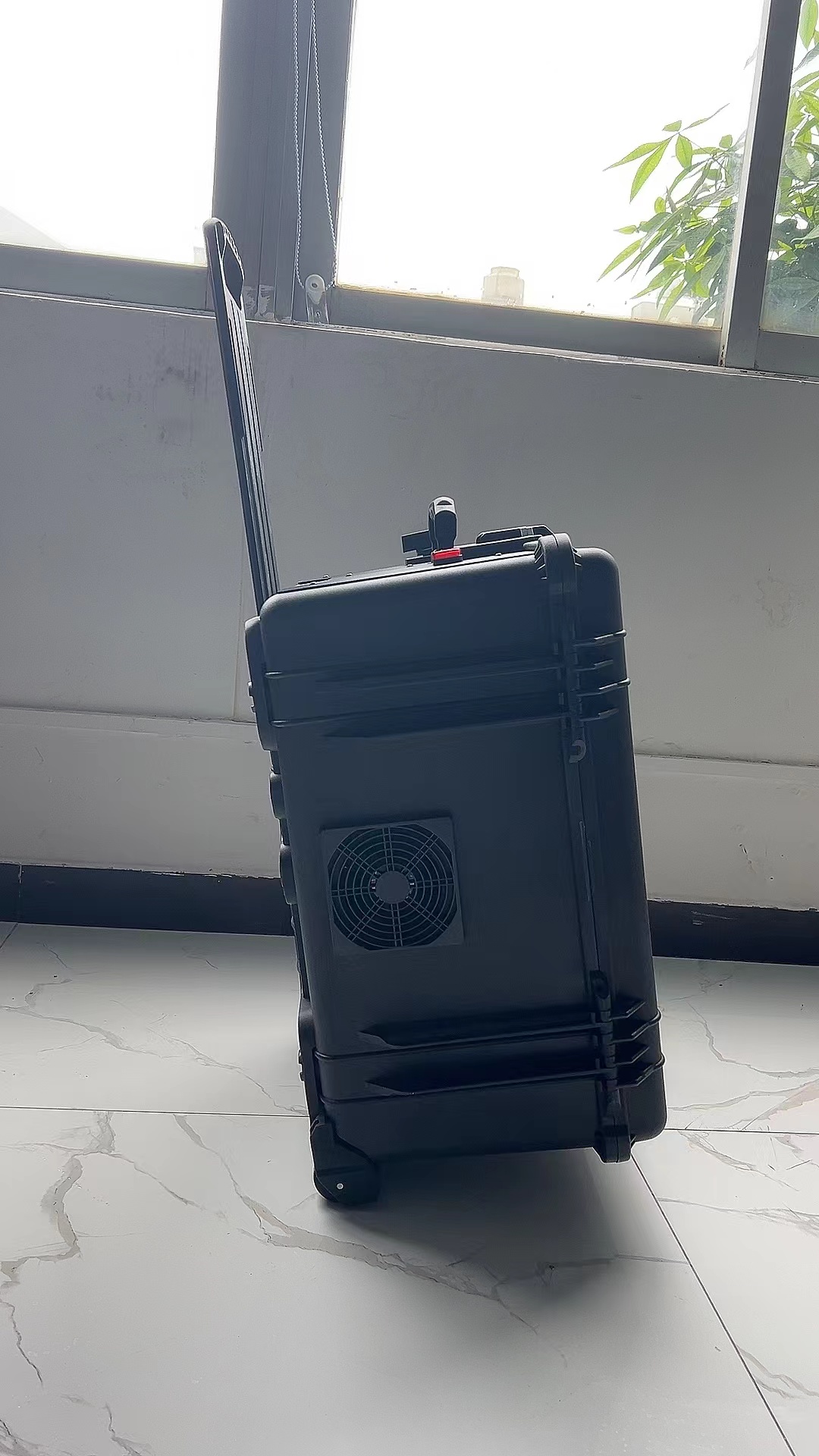 大化手拉箱型移动通信干扰器